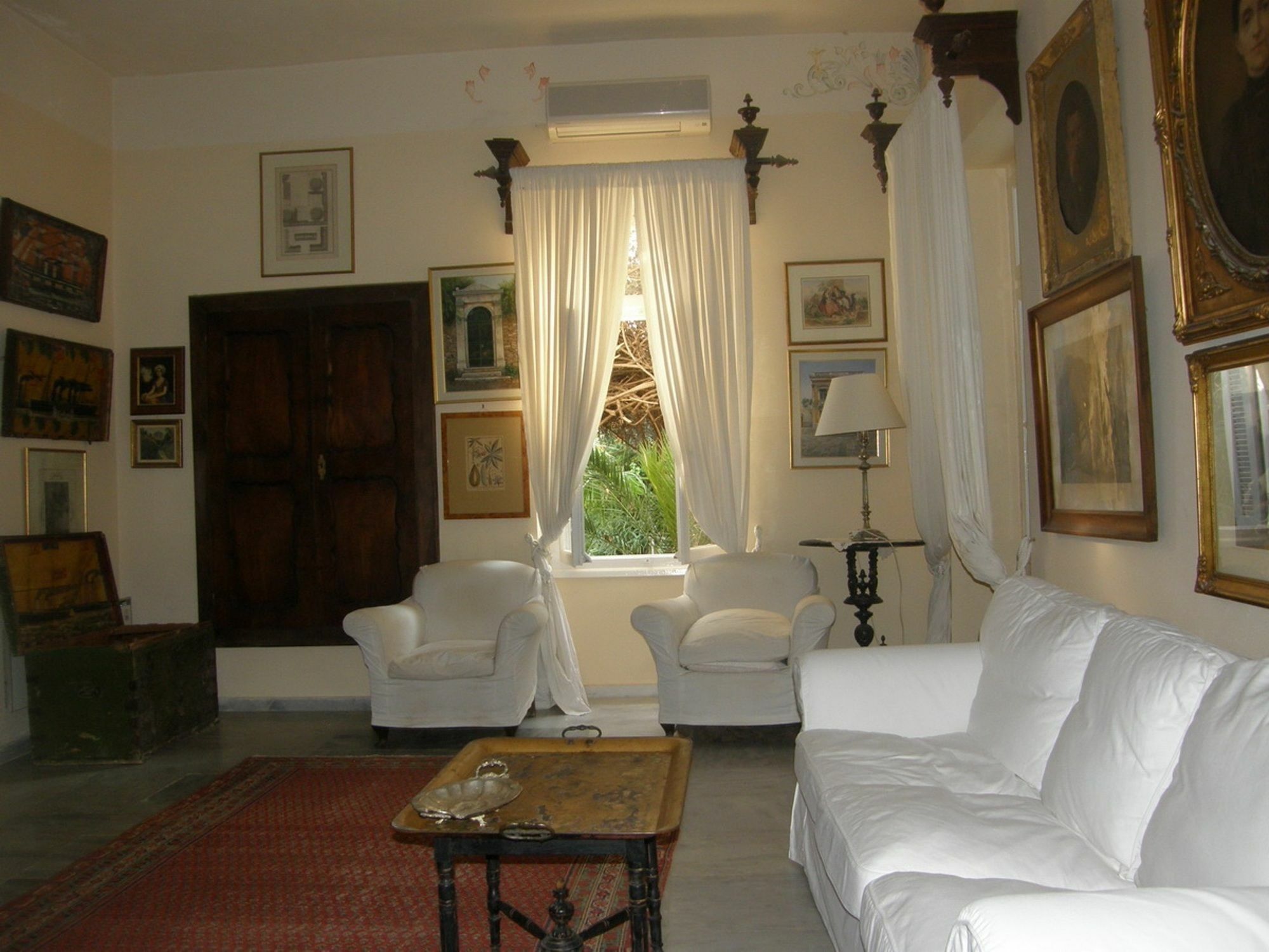 Aristocratic 19Th Century Neo Classical Mansion With Private Pool Fínikasz Kültér fotó